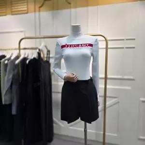 [에고이스트]레터링 자카드 포인트 하이넥 슬림 풀오버 EQ4KL166IV_CA