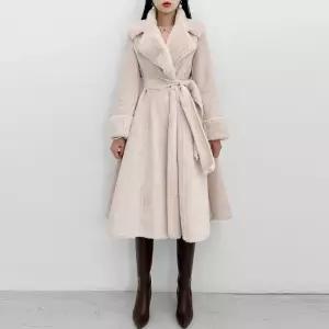 금찌 비비 롱 무스탕 코트 JK7608