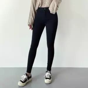 반시아 기모안감 블랙컬러 스키니트렌디 바지 221220 (WFK201S)