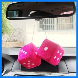 레트로 3D 자동차 펜던트 사각형 주사위 플러시 멀티 컬러 펜던트 커플 블러 주사위 가죽 점이 있는 레트로