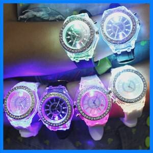 여성을위한 빛나는 석영 시계 성격 라인 석 Led 패션 제네바 남성과 여성 학생 커플 젤리 손목 시계