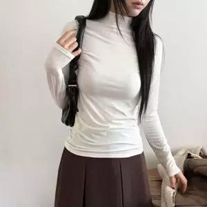 [다잇템] 여자 롱슬리브 가을겨울 포근한 보온 모크넥 코디 티셔츠