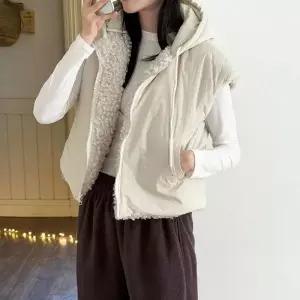 [다잇템] 여자 리버시블 FW 덤블 클래식 후디 패딩조끼_23999980_588872