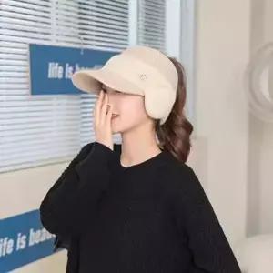 고품질 겨울 골프 모자 귀마개 니트캡 방한 여성모자 테니스 (WFJREFD)