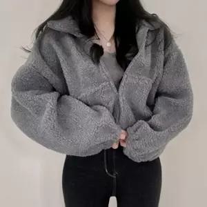 [옷자락]여성 데일리 양털 하이넥 크롭 집업 자켓