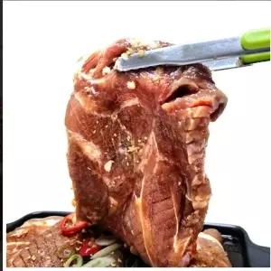 VYF 양념 돼지왕구이 (대용량 1.4kg 4대) 뼈 없는 돼지갈비 (WFJSNX1)