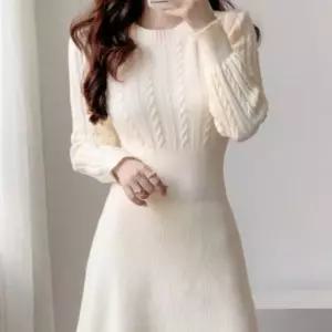 꽈배기 짜임 여성 니트 미니 원피스 캐주얼 데이트룩 (WFK5UA5)