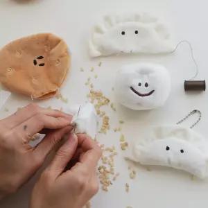 핫팩 인형 손난로 키링 만들기 DIY 재료 [천연 곡물 현미 전자레인지 주머니 손날로 감자 만두 모찌]