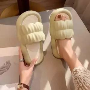 인기상품 여성 층간소음방지 실내화 주름 구름 쿠션 슬리퍼 실내용 [WFK2HXT_260105]