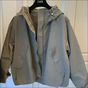 여성 사파리 자켓 바람막이 후드 야상 점퍼 간절기 아우터 (WFKBA1R)