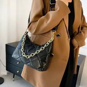 여성토트백 여성쇼퍼백 40대 패션 빅숄더백 학 WFIL65M