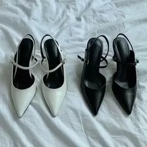 [하프클럽/]직장인 오피스 룩 여성 스틸레토 힐 스트랩 구두 코디