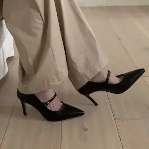 [하프클럽/]정장 용 오피스 룩 하이 힐 스트랩 메리제인 구두