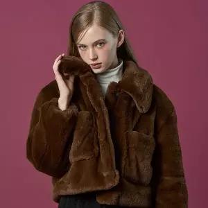 [KOLEAT][밍크 ver.] 오버핏 크롭 누빔 단추 무스탕 자켓 [브라운] 비건 퍼 ver.