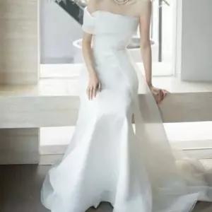 웨딩스냅 원숄더 오프숄더 하얀색 브라이덜샤워 촬영