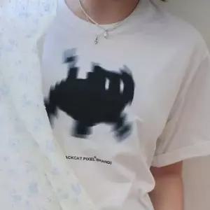 으아아 착시 고양이 티셔츠 반팔 티 3D 웃긴 선물   블랫캣 그림 프린팅 픽셀 캣 동물 커