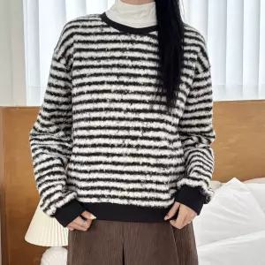 몽글몽글 스트라이프 루즈핏 맨투맨