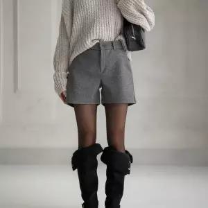 [신세계라이브쇼핑][옷자락] 여성 겨울 속밴딩 3부 심플 스판 페이크울 반바지