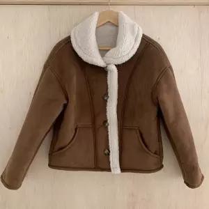 여성 뽀글이 양털 카라넥 버튼 브라운 자켓