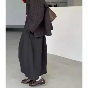 체형커버 플리츠 주름 데일리룩 버터모네 여리핏 튤립 도톰 포함 안감 하이웨이스트