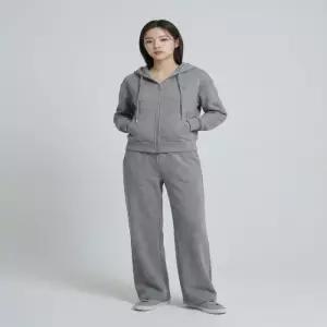 아이엄마옷 투피스셋업 엄마등원룩 츄리닝세트 츄리닝바지 산책룩 엄마등하원룩 트레