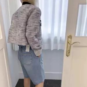 하이웨스트 와이드 핀턱 5부 버뮤다데님 청반바지 (14584423)