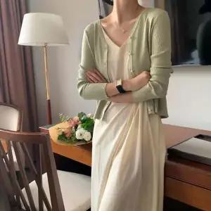 [하프클럽/](스타일하우스) 원피스 OPS 시원한 슬림핏 롱드레스 끈나시 브이