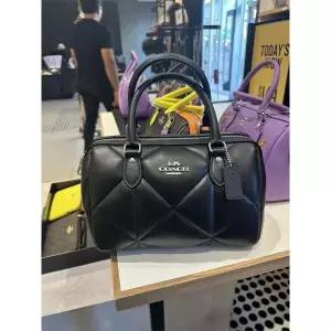 미국 신상품 코치 로완 사첼 퍼피 다이아몬드 퀼팅 CJ610 235126438341