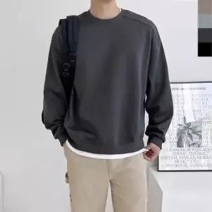 블레오 남자 커플 사선 디테일 핏좋은 맨투맨 티셔츠 DM25121124