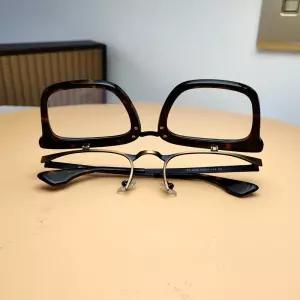 위로 올리는 안경테 플립업 반무테 젖히는 노안 티타늄 경량 일제 사각 프레임 일본