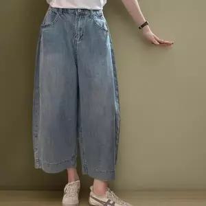 여성 절개 디자인 와이드핏 워싱 9부 연청색 뒷밴딩 청바지