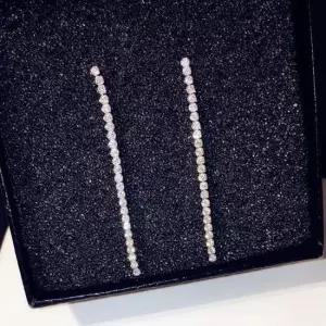 다이아 테니스 롱 드롭 귀걸이 화이트