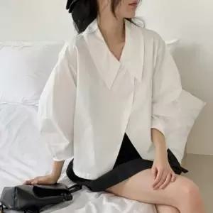 벌룬블라우스 코쿤핏 뾰족 브이카라 순면 랩블라우스