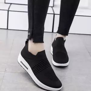 여성 935JVJ10 착화감 좋은 에어굽 데일리 니트 슬립온 워킹화