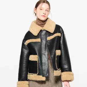 WOMAN 루즈핏 퍼 무스탕 [BLACK] / WBC4L09509