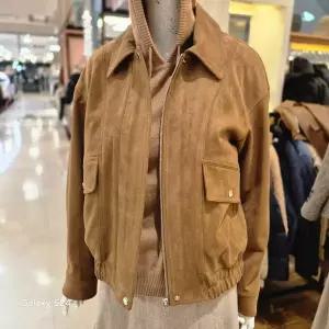 [하프클럽/BCBG]BCBG 올앤썬드리 가을25 스웨이드 블루종 점퍼 A5F8F101