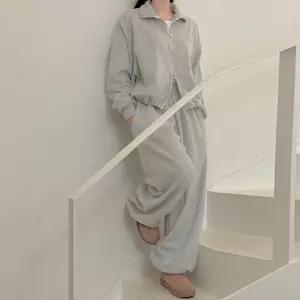 [문에이블]문에이블 여자 여성 겨울 따뜻한 데일리룩 후리스 플리스 투웨이 집업 밴딩 팬츠 트레이닝 세트