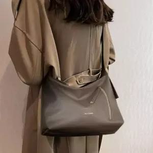 미니멀 소프트 레더 숄더 크로스 데일리백 미니멀가방 데일리백