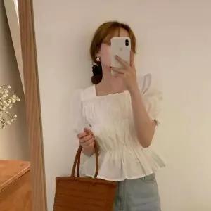 [오노마] ONM 셔링 크롭 여성 여름 퍼프블라우스 블라우스 스퀘어넥 (S11325579)