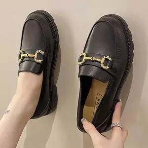 [라일리의류] Rly 골드체인 장식 통굽 로퍼 단화 EVA 키높이 봄여름슈즈