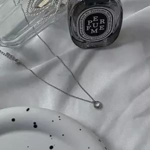 /신상오픈런 앤리텔 여성 팬던트 은색 여리여리 네크리스