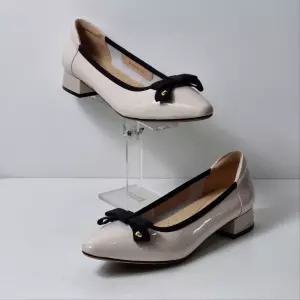 [탠디]여성 3cm 리본포인트 펌프스 컴포트화 AMX25010VT0