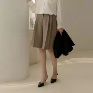 [66-110] 테돈 핀턱 오부 반바지