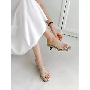 [하프클럽/]쪼리 스트랩 뮬슬리퍼 6cm_25S359