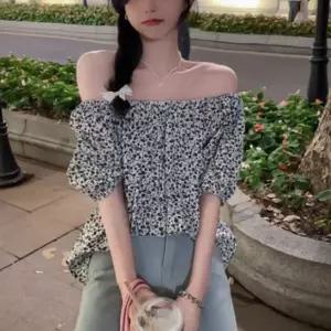 여성잔꽃 무늬 오프숄더 퍼프 반팔 블라우스