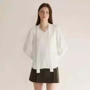 [롯데백화점]시스티나 [25 F/W] 셔링 타이넥 긴팔 블라우스