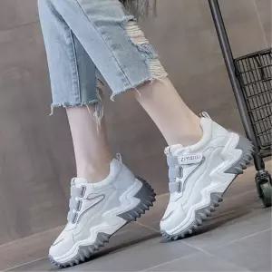 여성 스트릿 스타일 배색 어글리 운동화