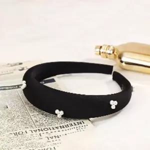 [콩심팥심]새틴 진주 머리띠 블랙 패션헤어띠 장식 여성 심플