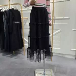 [에고이스트]로맨틱 티어드 밴딩 롱 스커트 ER4OSK51BK_CA