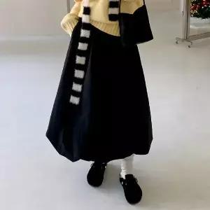 핫핑 [러블리/패딩안감] 포엘리 벌룬핏 플레어 밴딩 롱스커트